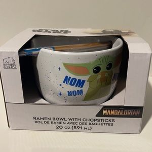 BRAND NEW BABY YODA RAMEN BOWL &CHOPSTICKS